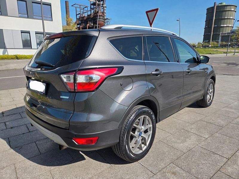 Gebraucht Ford Kuga 150 PS (110 kW) 2018 SUV