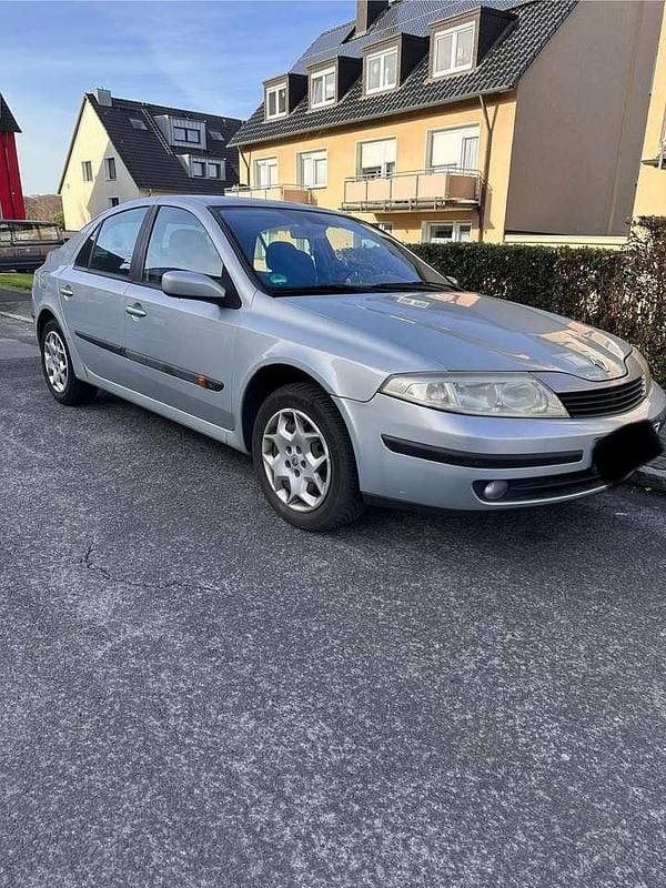 Silber Gebraucht 2004 Renault Laguna II Expression Limousine | 1.600 € (Guter Preis) - Bild 1/4