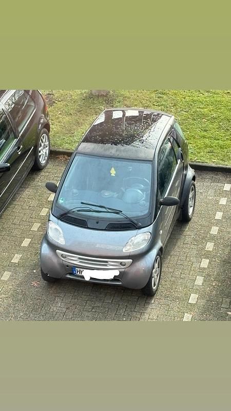 Grau Gebraucht 2002 Smart ForTwo Coupé Kleinwagen | 550 € (Superpreis) - Bild 1/2