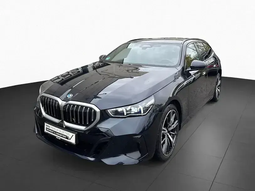 Gebraucht BMW 540 M Sport 286 PS (210 kW) 2024 Carbonschwarz (schwarz) Kombi