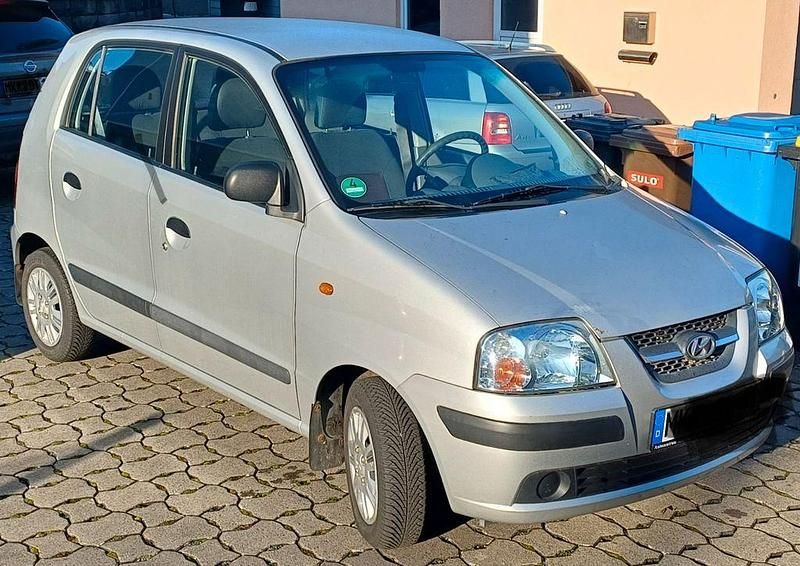 Grau Gebraucht 2006 Hyundai Atos Kleinwagen | 2.100 € (Fairer Preis) - Bild 1/4