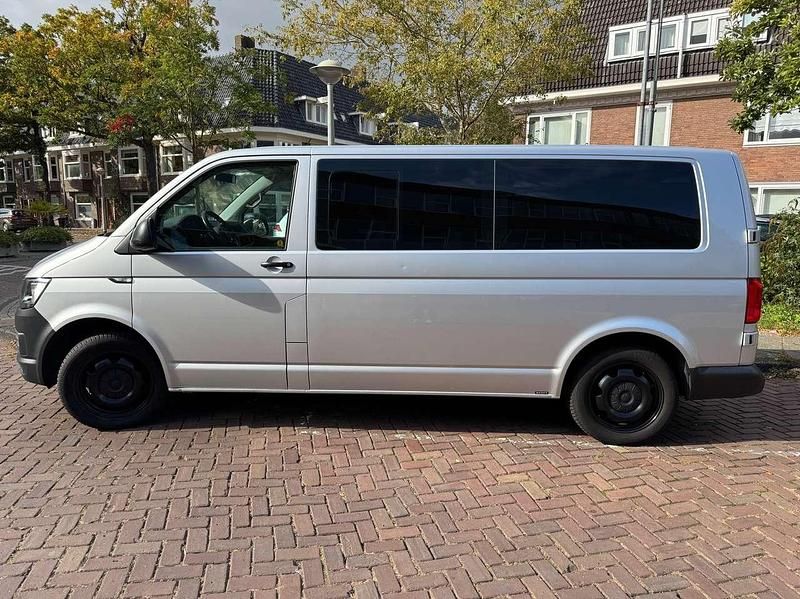 Gebraucht VW Transporter 150 PS (110 kW) 2016 Silber Van
