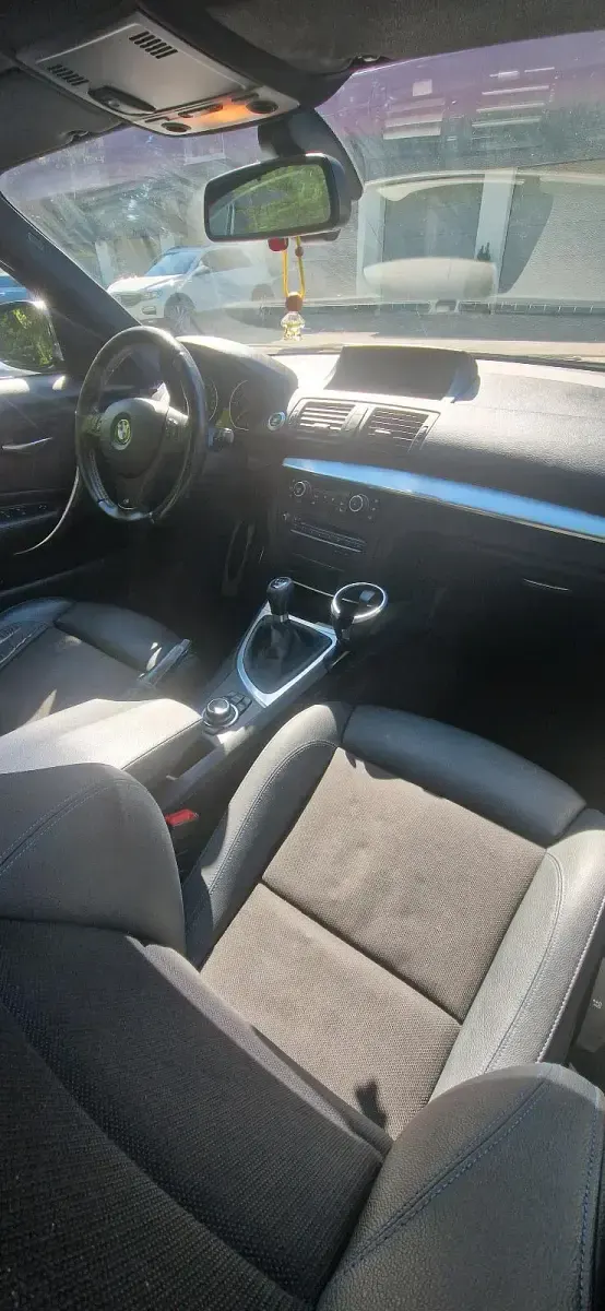 Second-hand BMW 120 177 CP (130 kW) 2010 Negru Hatchback