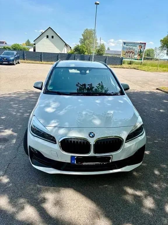 Gebraucht BMW 218 Active Tourer 150 PS (110 kW) 2021 Weiß Van / Kleinbus