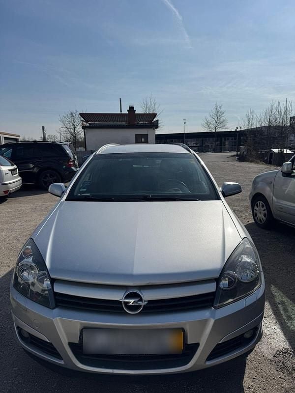 Gebraucht Opel Astra 100 PS (73 kW) 2004 Grau Kombi