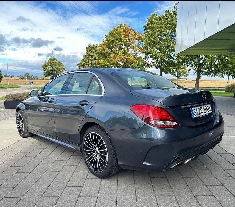 Second-hand Mercedes C180 156 CP (114 kW) 2014 Argintiu Berlinǎ