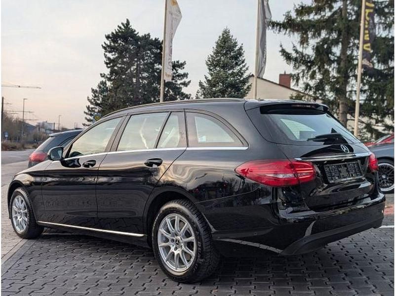 Gebraucht Mercedes C200 160 PS (117 kW) 2020 Schwarz  unilack (metallic) Kombi