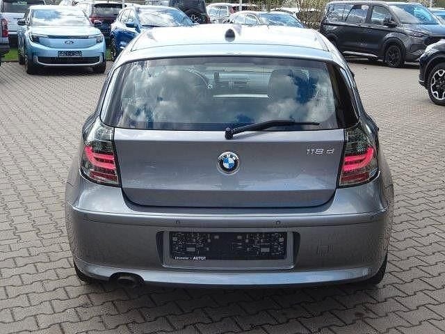Używany BMW 118 143 KM (105 kW) 2008 Szary Hatchback