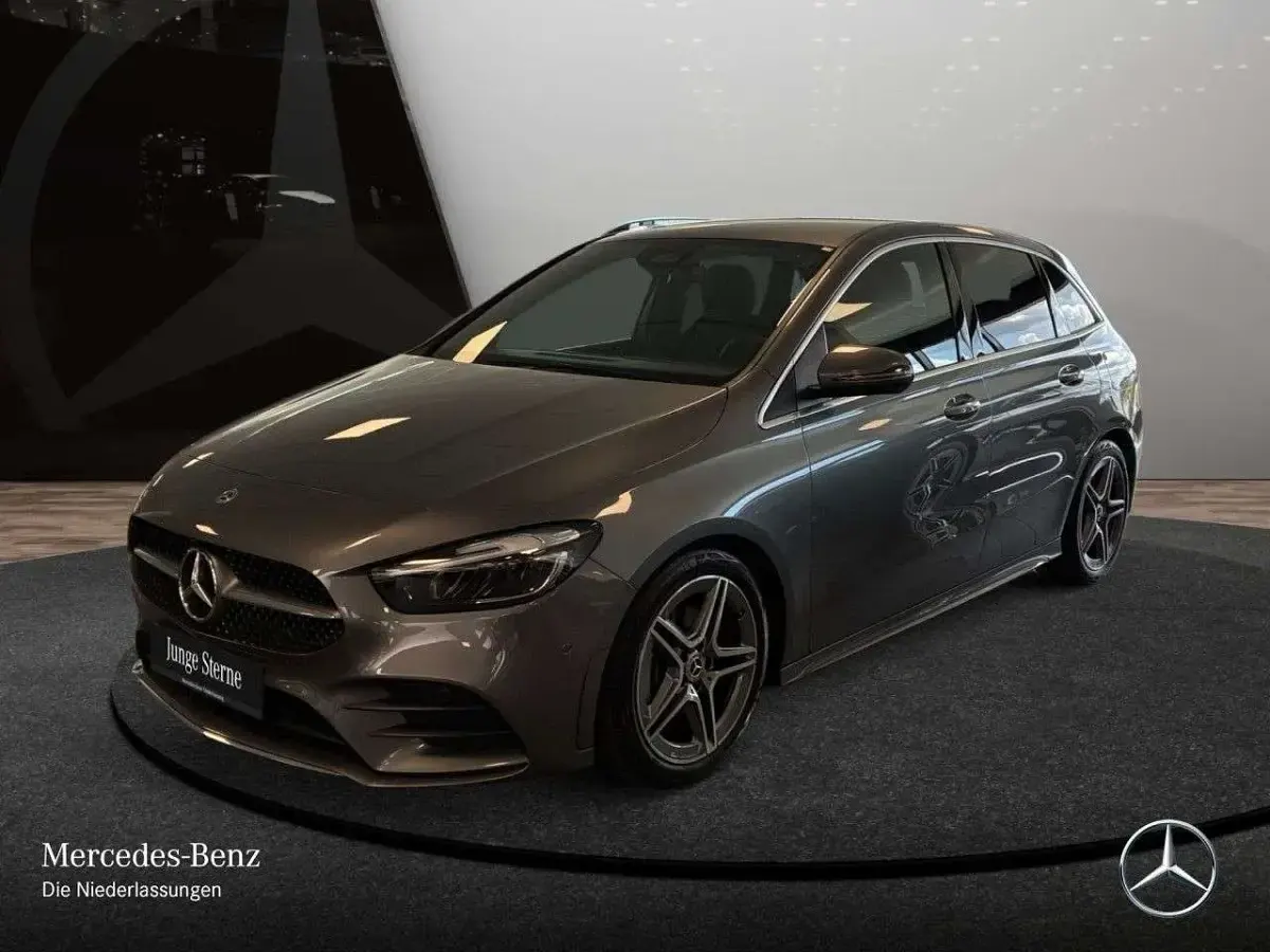 Gebraucht Mercedes B200 AMG 150 PS (110 kW) 2025 Grau Kleinwagen