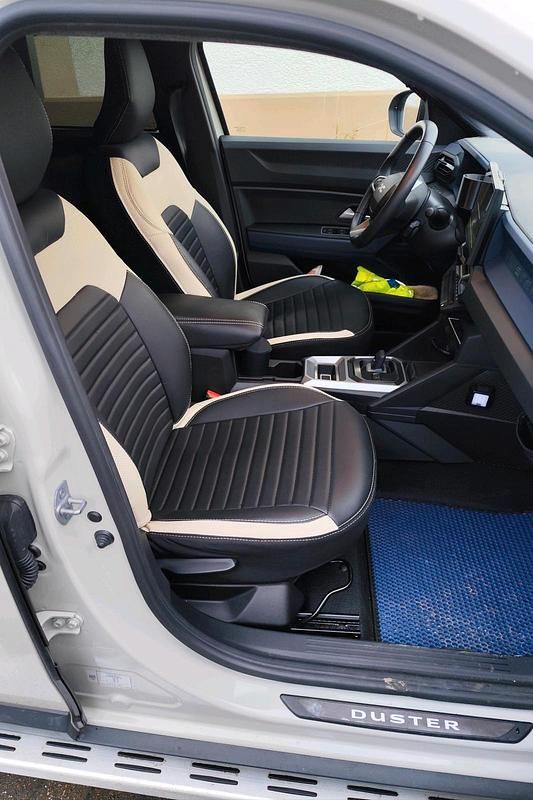 Gebraucht Dacia Duster Journey 141 PS (103 kW) 2024 Beige SUV