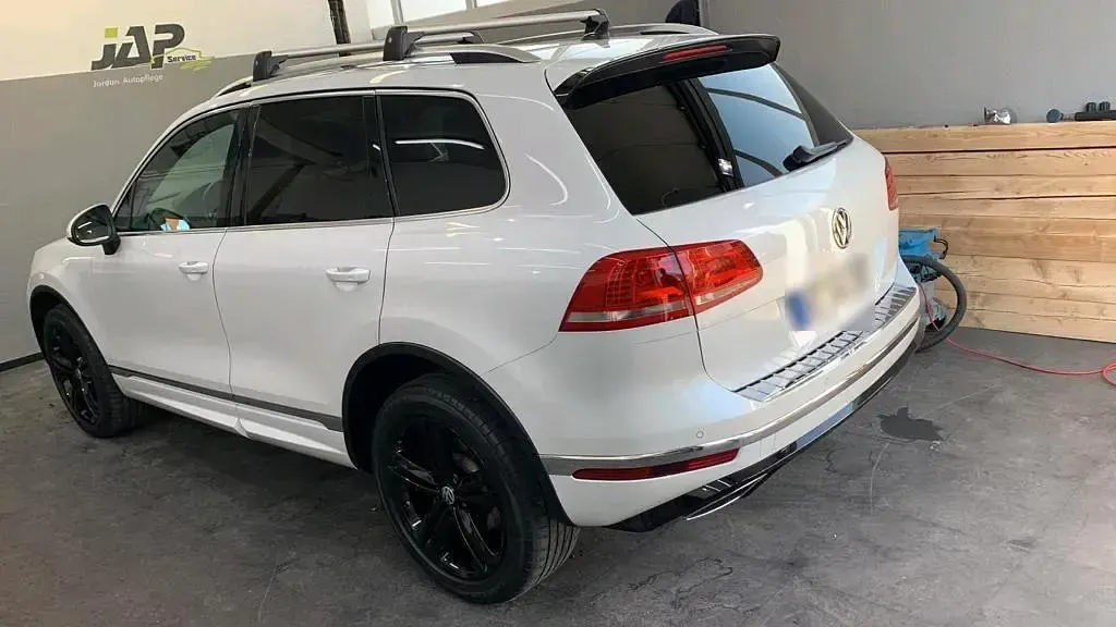 Gebraucht VW Touareg R-line 258 PS (189 kW) 2017 Weiß SUV