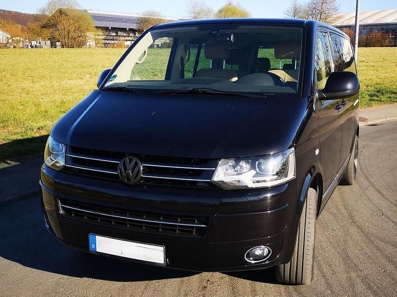 Schwarz Gebraucht 2012 VW T5 Highline Van | 20.990 € (Superpreis) - Bild 1/4