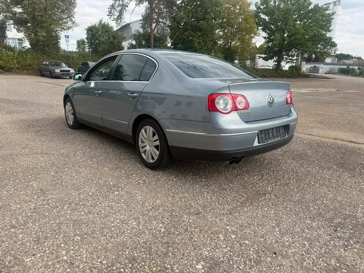 Gebraucht VW Passat 170 PS (125 kW) 2010 Blau Limousine