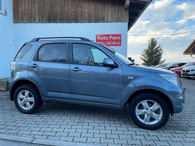 Gebraucht Daihatsu Terios 105 PS (77 kW) 2009 Grau SUV