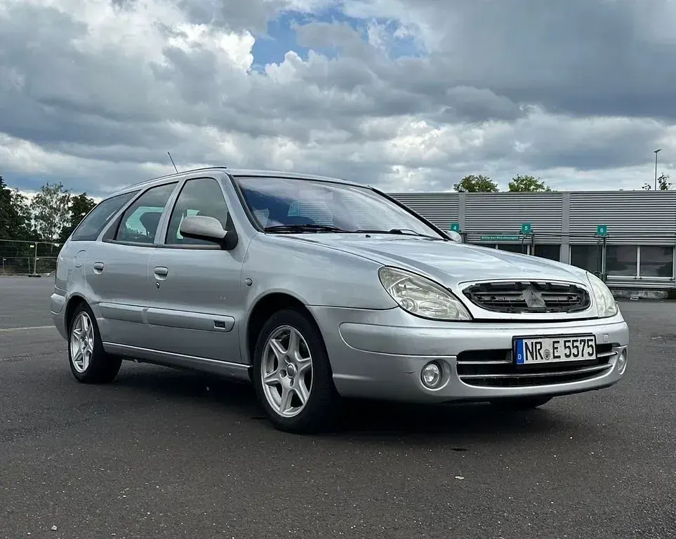 Gebraucht Citroën C3 Exclusive 109 PS (80 kW) 2002 Silber Kleinwagen