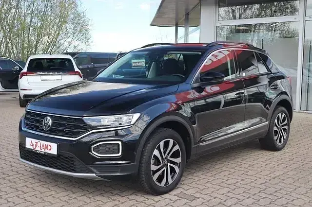 Begagnad VW T-Roc Active 150 HK (110 kW) 2022 Svart SUV