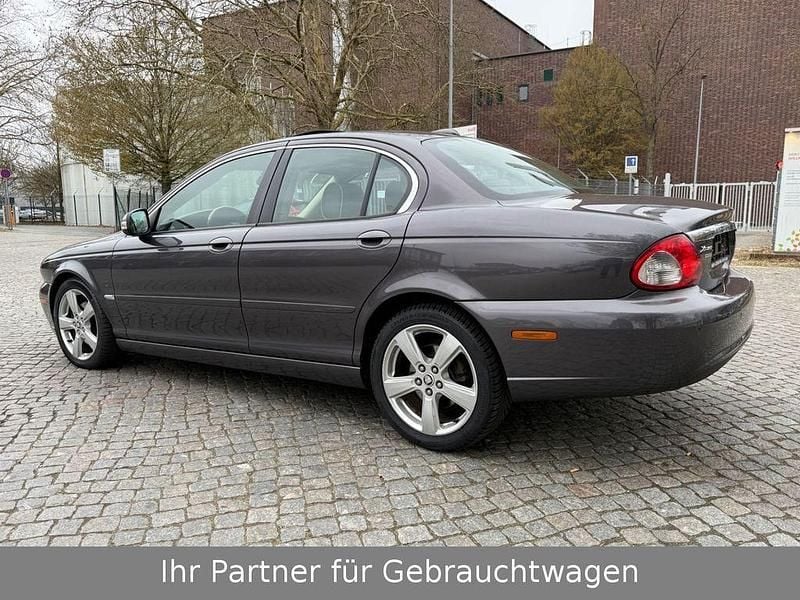 Gebraucht Jaguar X-type Executive 145 PS (106 kW) 2008 Grau Limousine