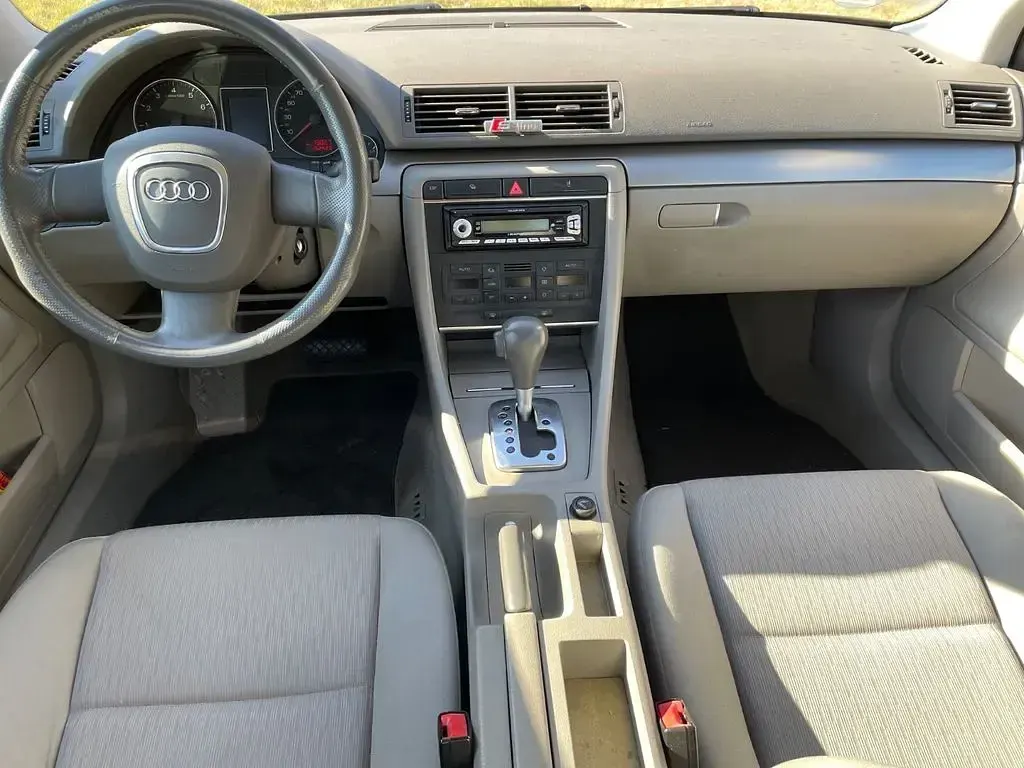 Używany Audi A4 S-Line 163 KM (119 kW) 2005 Czarny Sedan/Limuzyna