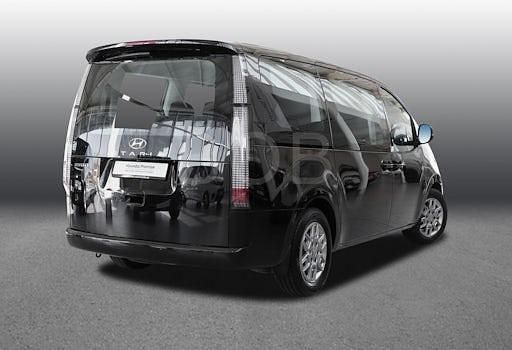 Gebraucht Hyundai Staria Trend 177 PS (130 kW) 2024 Abyss black (schwarz) Van / Kleinbus