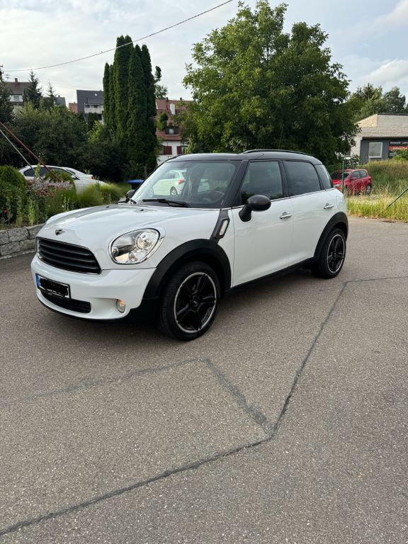 Weiß Gebraucht 2011 Mini Cooper Countryman SUV | 7.499 € (Etwas zu teuer) - Bild 1/4