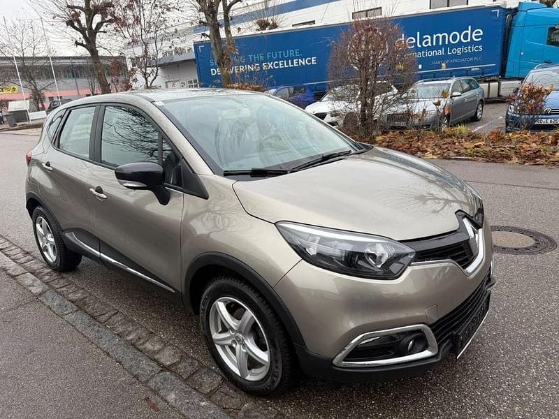 Beige Gebraucht 2015 Renault Captur Dynamique SUV | 8.000 € (Superpreis) - Bild 1/4