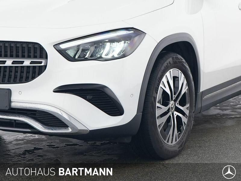 Gebraucht Mercedes GLA220 Progressive 190 PS (139 kW) 2024 Unilack polarweiß SUV
