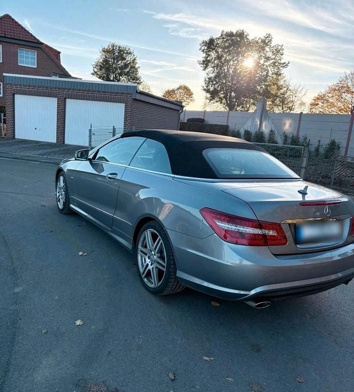 Gebraucht Mercedes E350 265 PS (194 kW) 2012 Grau Cabrio