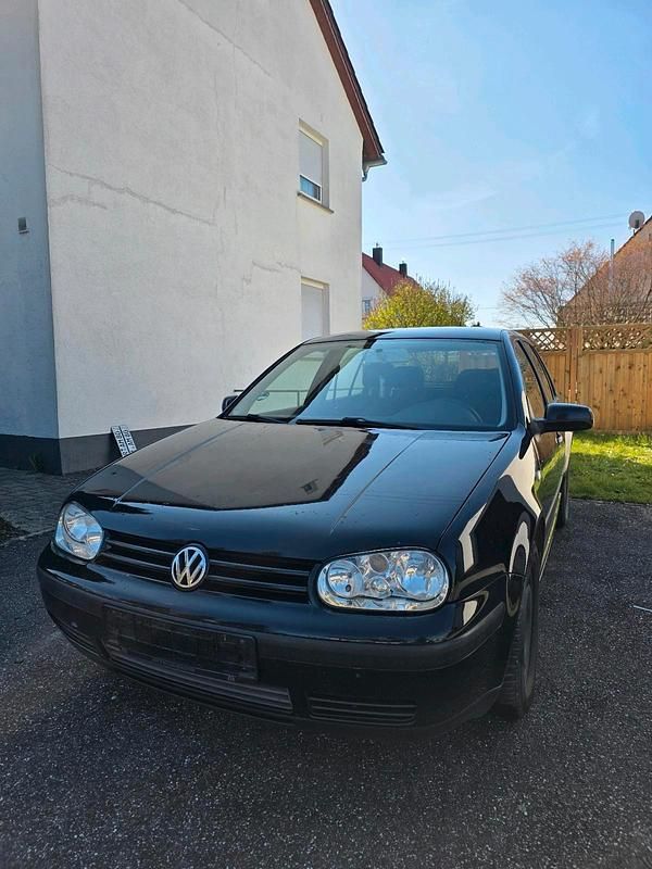 Gebraucht VW Golf IV 75 PS (55 kW) 2000 Schwarz Kleinwagen