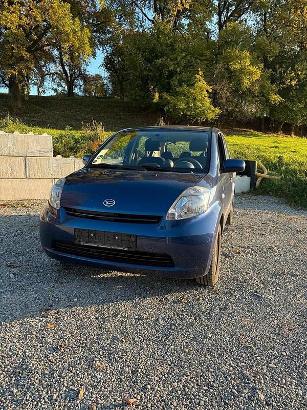 Gebraucht Daihatsu Sirion 87 PS (63 kW) 2006 Blau Kleinwagen