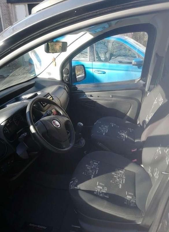 Gebraucht Fiat Qubo Active 73 PS (53 kW) 2012 Grau Van / Kleinbus