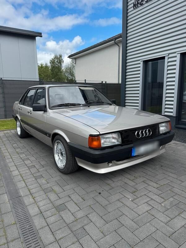 Silber Gebraucht 1986 Audi 80 Limousine | 5.250 € - Bild 1/4