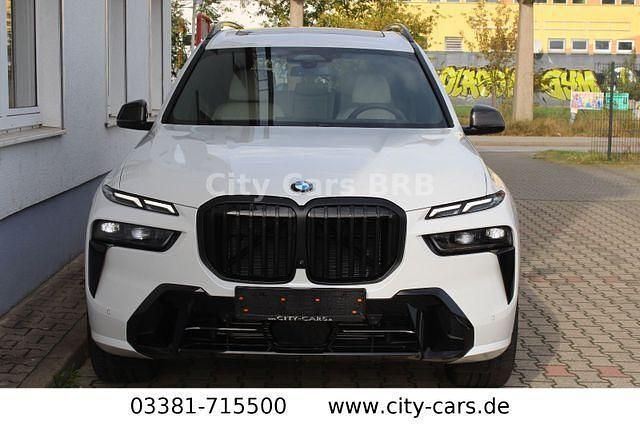 Gebraucht BMW X7 M Sport 381 PS (280 kW) 2023 Weiß SUV