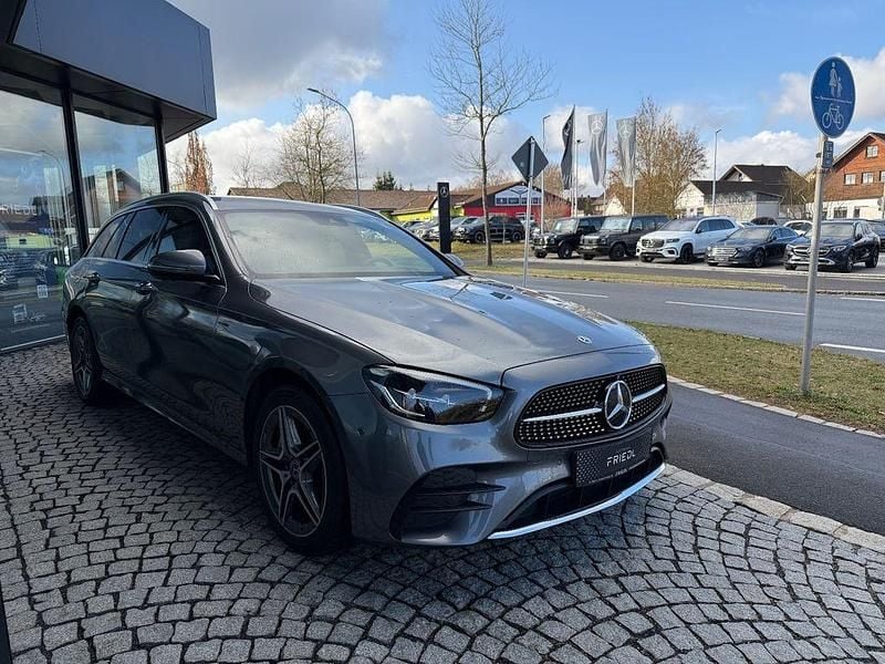 Gebraucht Mercedes E300 AMG 194 PS (142 kW) 2022 Grau Limousine