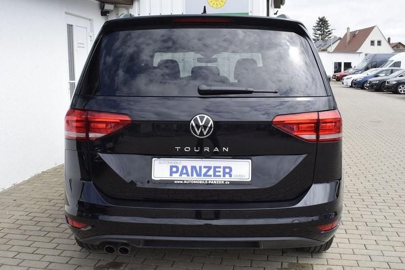 Gebraucht VW Touran 150 PS (110 kW) 2024 Schwarz Van / Kleinbus