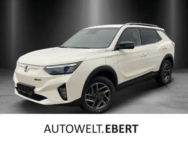 Grand white Gebraucht 2023 Ssangyong Korando SUV | 31.900 € (Teuer) - Bild 1/4
