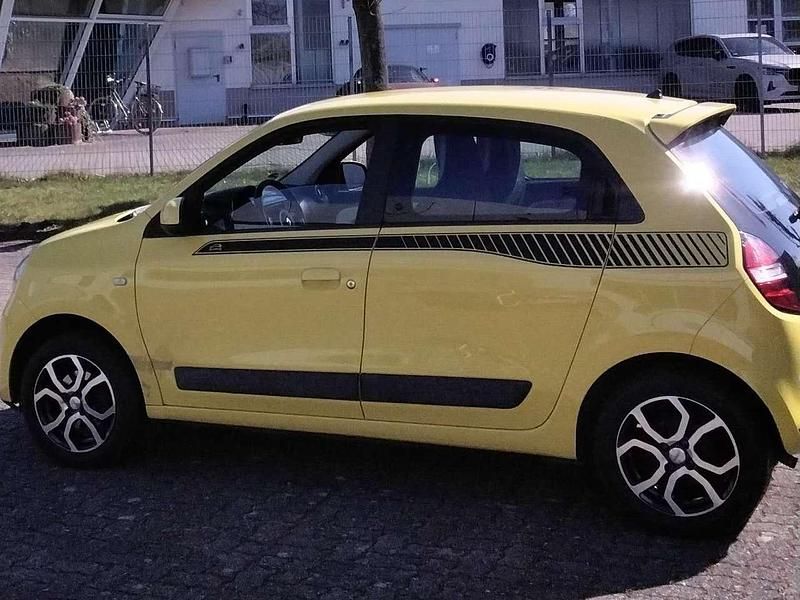 Gebraucht Renault Twingo Dynamique 90 PS (66 kW) 2014 Hellgelb Kleinwagen