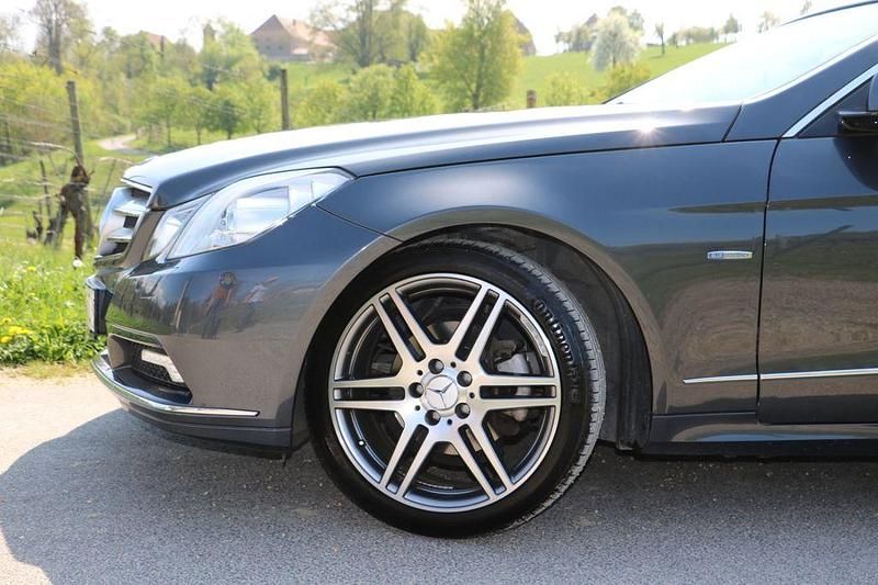 Gebraucht Mercedes E250 Edition 204 PS (150 kW) 2010 Grau Cabrio