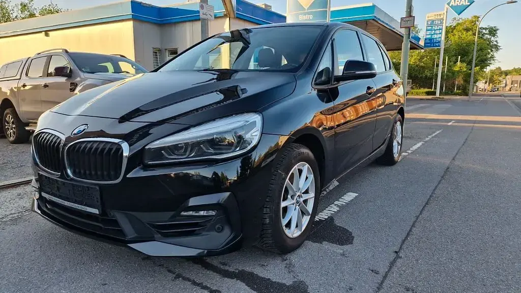 Gebraucht BMW 218 Active Tourer Advantage 140 PS (102 kW) 2019 Schwarz Van / Kleinbus