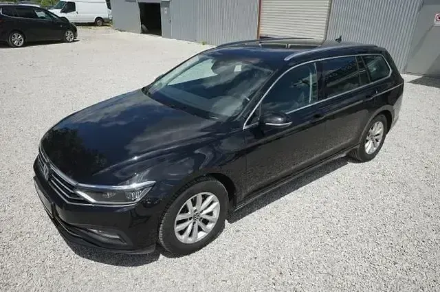 Gebraucht VW Passat 150 PS (110 kW) 2023 Schwarz Kombi