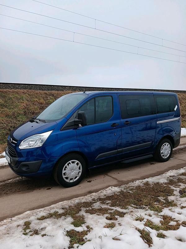 Blau Gebraucht 2016 Ford Tourneo Van / Kleinbus | 12.750 € - Bild 1/4