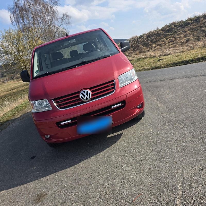 Używany VW Transporter 130 KM (95 kW) 2003 Czerwony Van