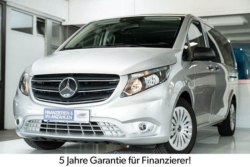 Silber Gebraucht 2020 Mercedes Vito Van / Kleinbus | 43.490 € - Bild 1/4