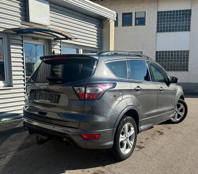 Gebraucht Ford Kuga ST-Line 179 PS (131 kW) 2017 SUV