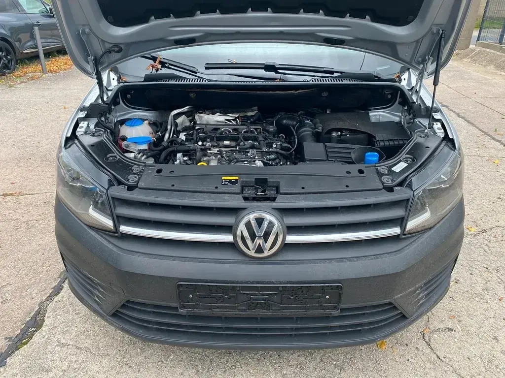 Gebraucht VW Caddy Maxi 102 PS (75 kW) 2016 Silber Van / Kleinbus