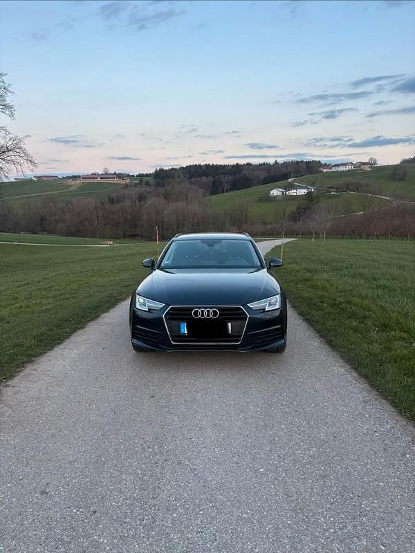 Gebraucht Audi A4 Ambiente 150 PS (110 kW) 2016 Schwarz Kombi