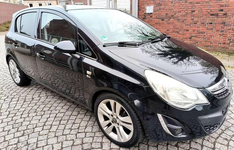 Gebraucht Opel Corsa Innovation 101 PS (74 kW) 2012 Schwarz Kleinwagen