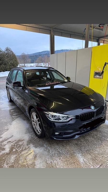 Gebraucht BMW 320 Advantage 190 PS (139 kW) 2019 Schwarz Kombi