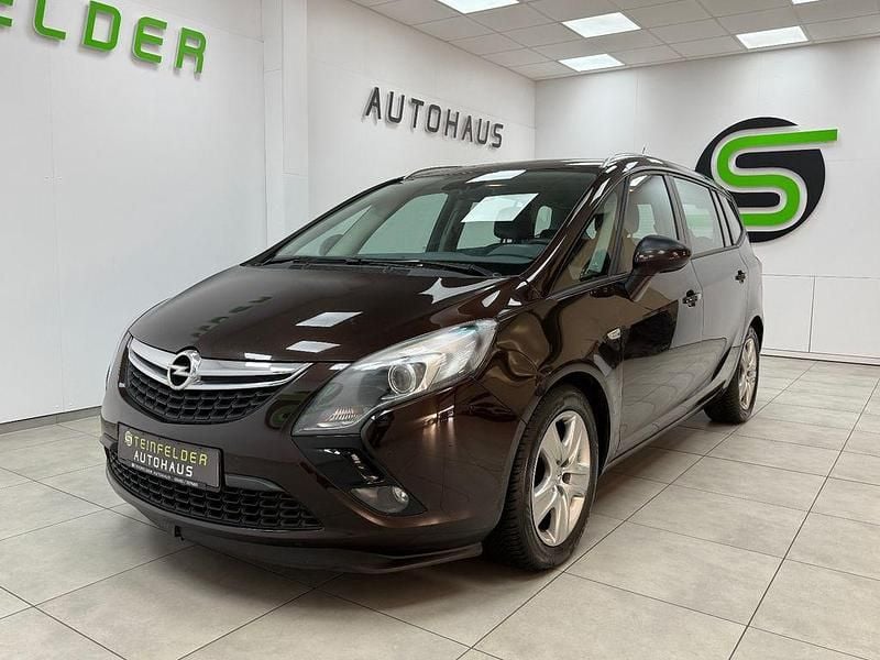 Gebraucht Opel Zafira Tourer Edition 140 PS (102 kW) 2012 Braun Van / Kleinbus