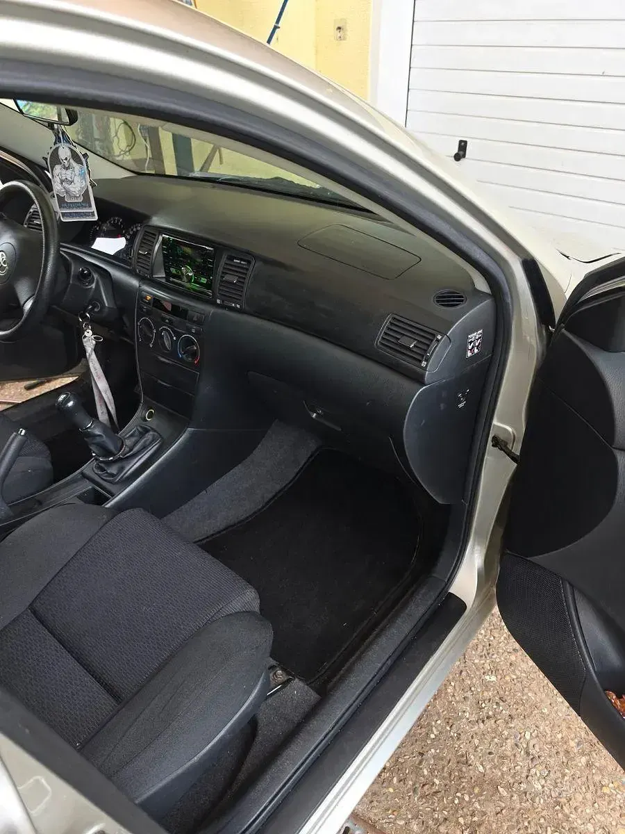 Gebraucht Toyota Corolla 97 PS (71 kW) 2005 Grau Kleinwagen