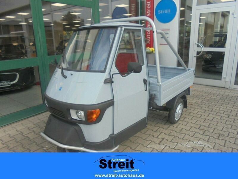 Grau Neu 2024 Piaggio APE Kleinwagen | 7.890 € - Bild 1/4